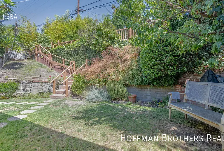 1222 Daniels Dr — Photo 12