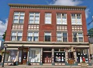 173 Main St APT 3, East Greenwich, RI 02818