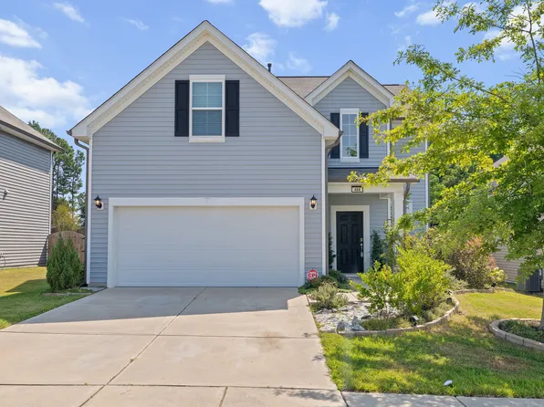 404 Avery Glenn Way, Fuquay Varina, NC 27526