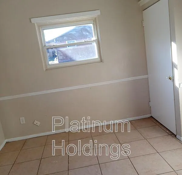 1055 Neville Ave — Photo 10