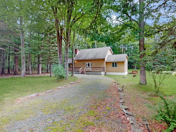 115 Fox Rd, Dingmans Ferry, PA 18328