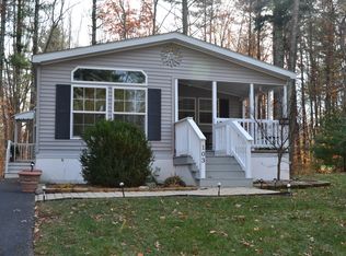 103 Beechwood Rd, Halifax, MA 02338