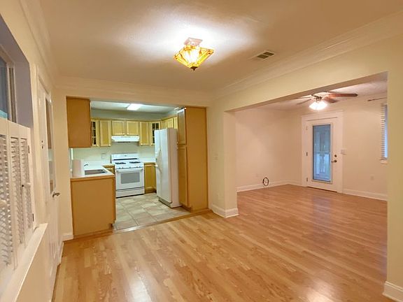 3rd image of 237 Bradley Dr