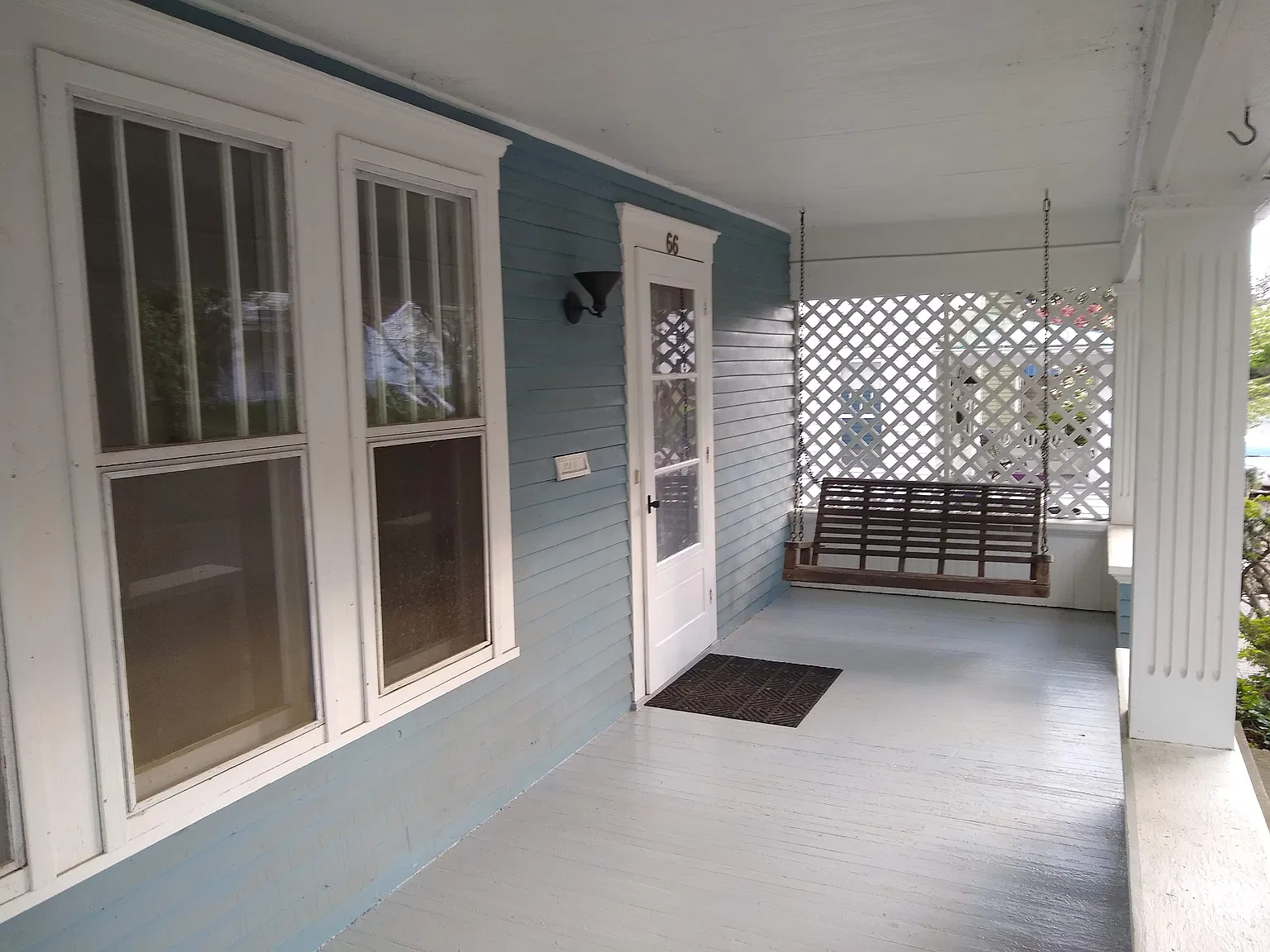 3 bed, 1.5 bath, $1,800 — Photo 2