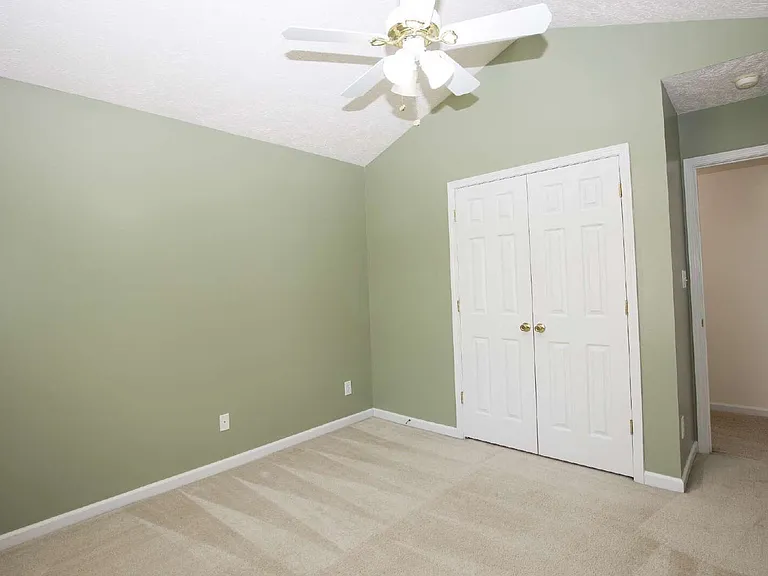 106 Harvest Ln — Photo 33