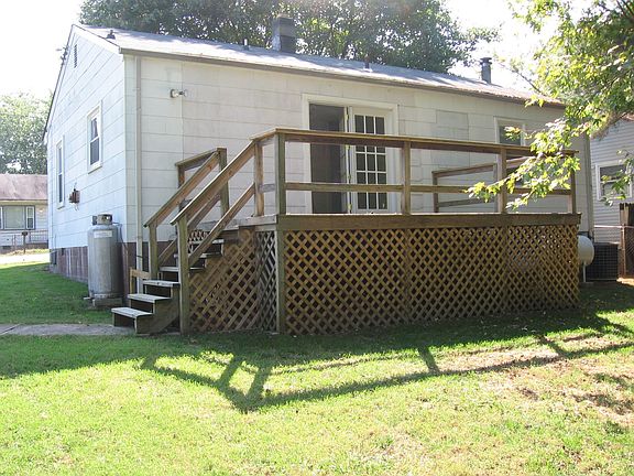 Nice Deck in Back