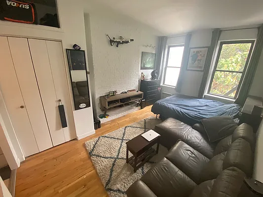 Rented by Tompkins Square Realty | media 11