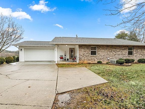 3rd image of 1204 Barton Fields Dr
