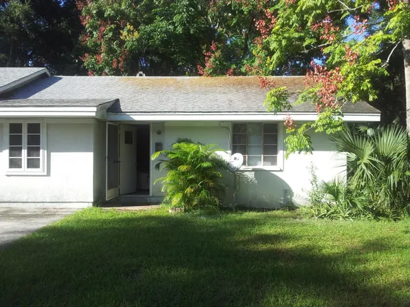 617 W Howry Ave, Deland, FL 32720