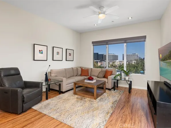 21 Gramercy Unit 420, Irvine, CA 92612