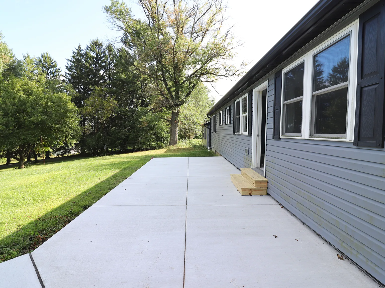 3 bed, 1352 sqft, $2,195 — Photo 4