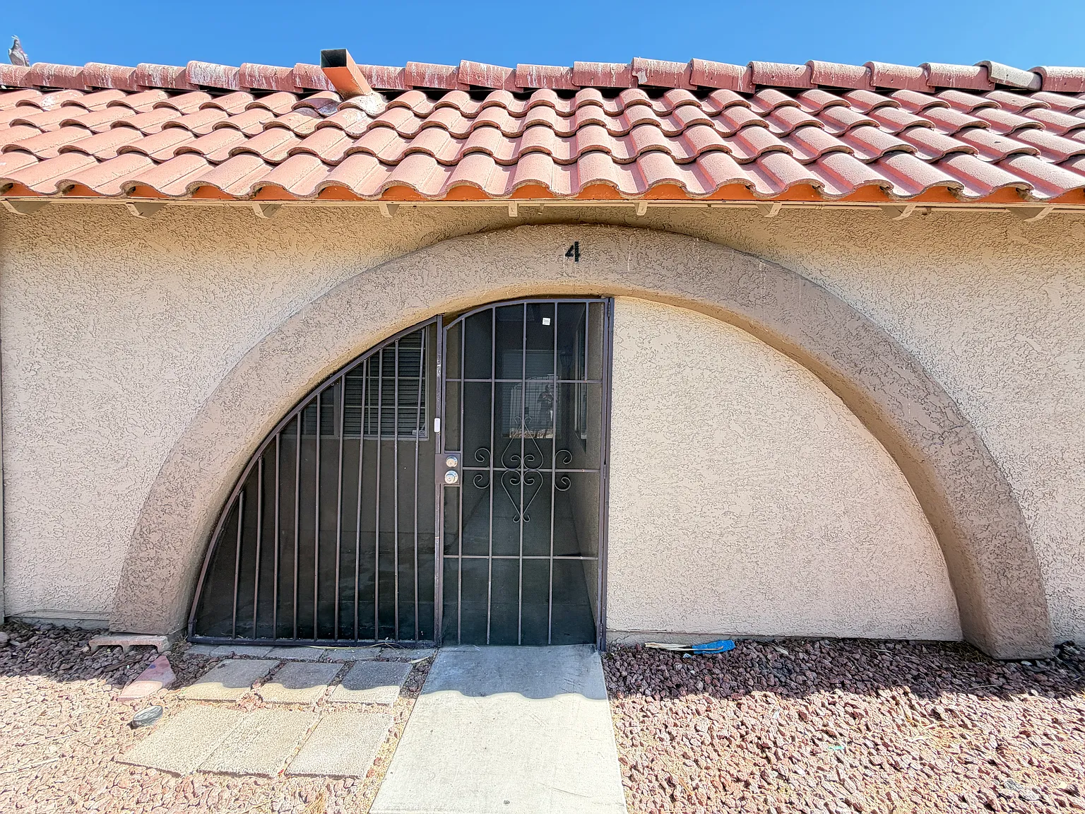 2 bed, 1.0 bath, 785 sqft, $1,280 — Photo 2
