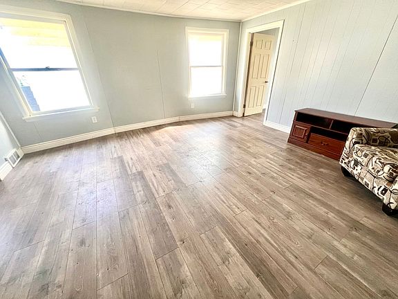 4th image of 409 E Garfield Ave Unit 2