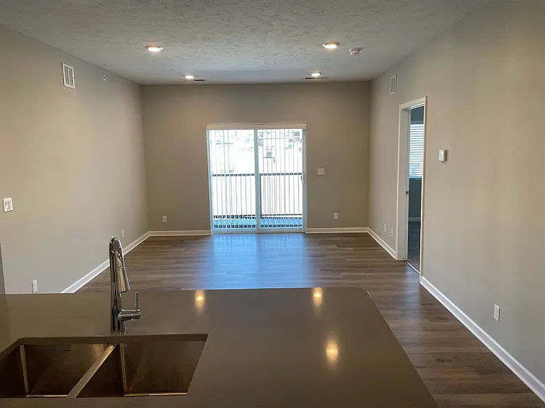 The Creek Apartments — Photo 87