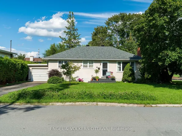 11 Hilliard Ave, Ottawa, ON K2E 6B8