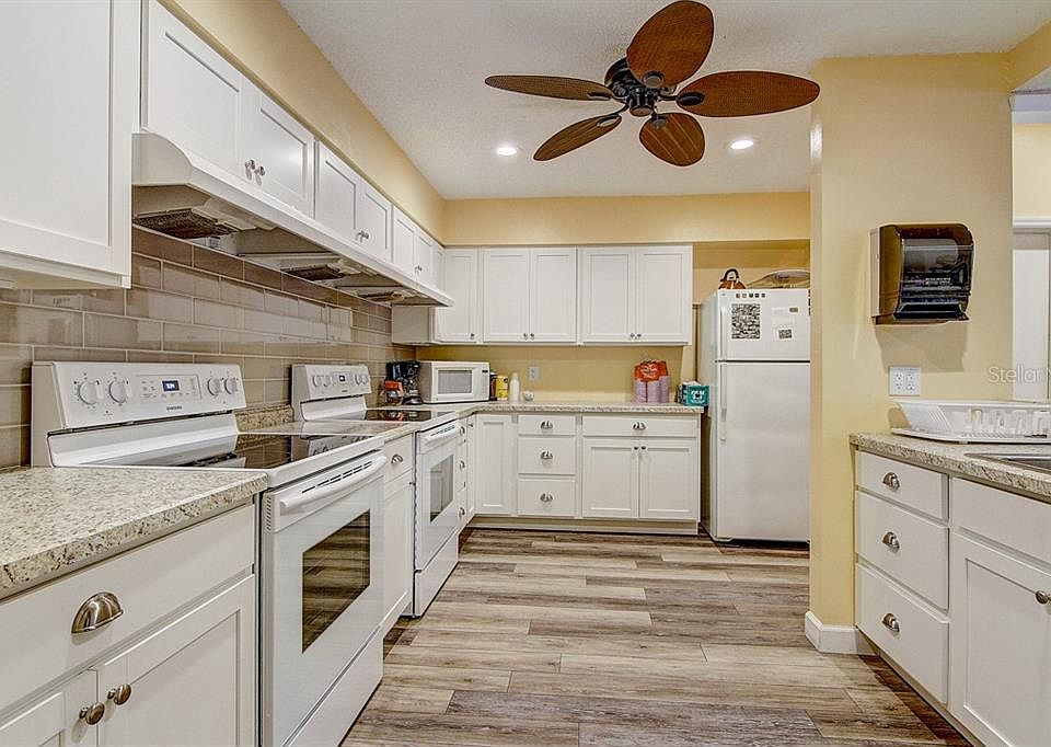 1st image of 1403 Arrowhead Cir W #140313E
