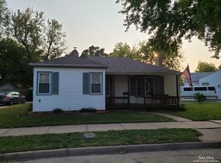 1300 S Court Pl, Salina, KS 67401
