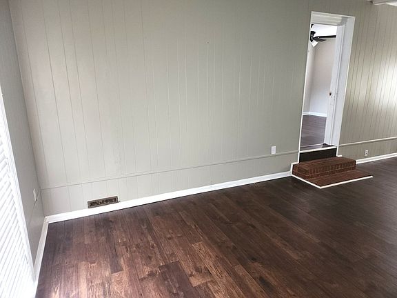 4th image of 831 Siloam Rd