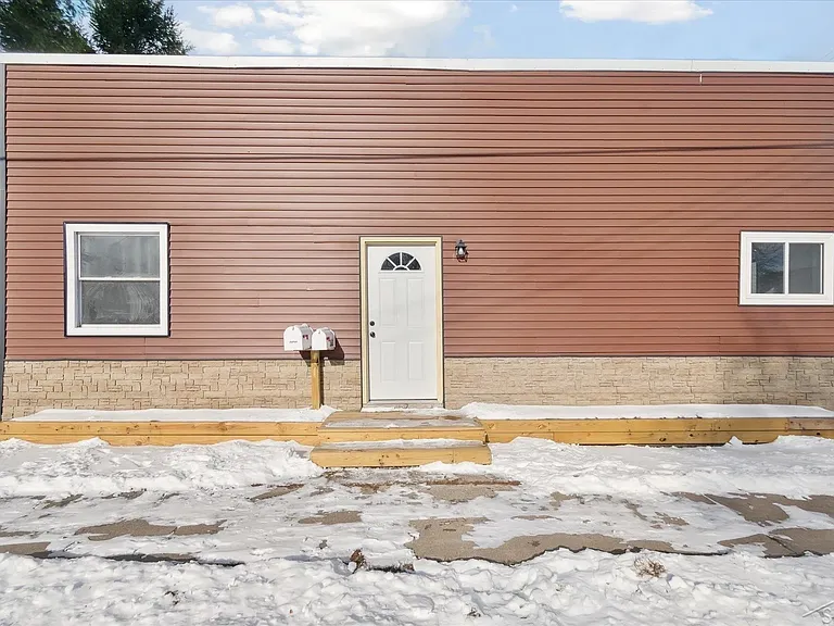 356 Shattuck Rd — Photo 16