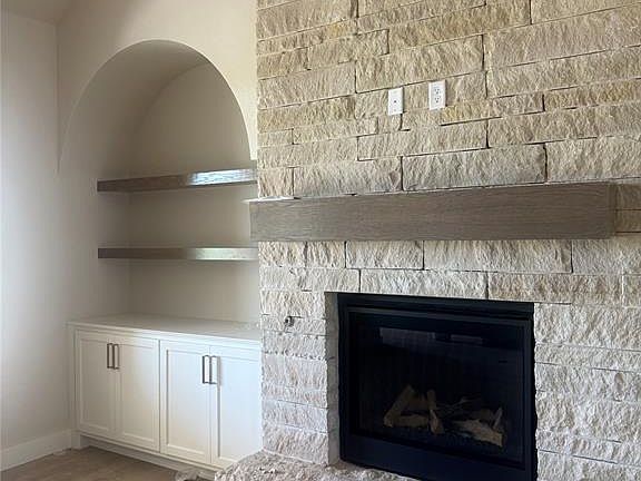 4th image of 6920 Lake View Ct