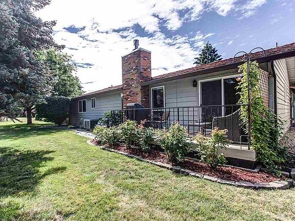 2nd image of 409 Shoreline Ct