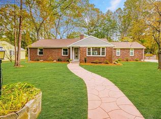 7 Robin Rd, Longmeadow, MA 01106