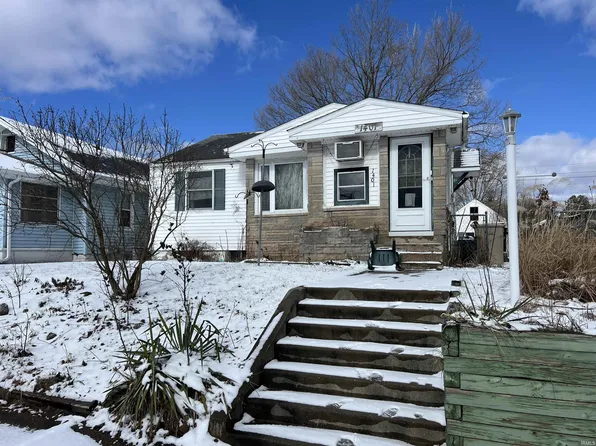 1401 E Fox St, South Bend, IN 46613