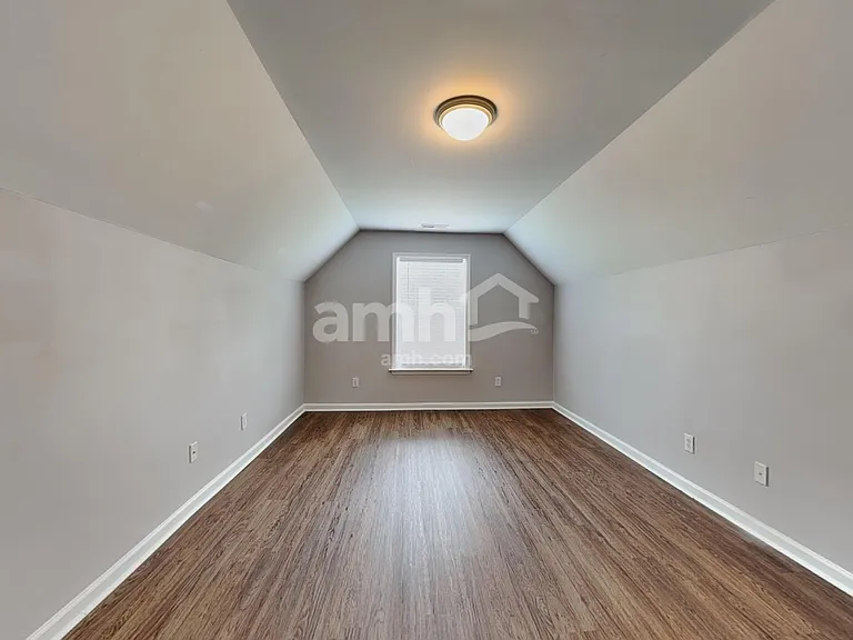 321 Collinsworth Dr — Photo 20