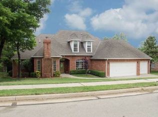 332 N Bradbury Dr, Edmond, OK 73034