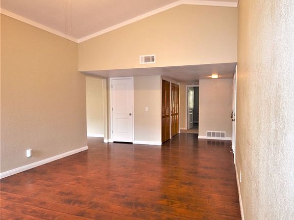 3rd image of 9369 Big Horn Way