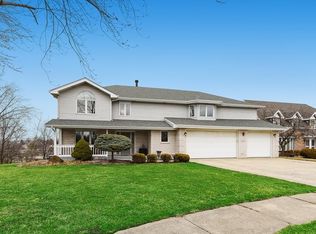 8944 S 87th Ave, Hickory Hills, IL