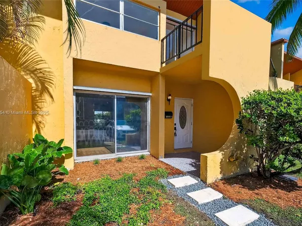 13771 SW 84th St APT C, Miami, FL 33183