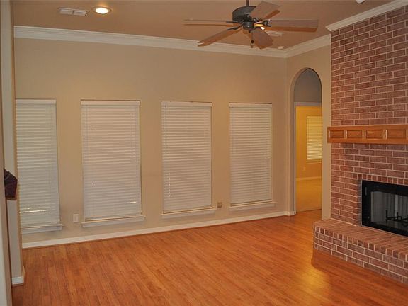 2nd image of 8401 Emerald Cir