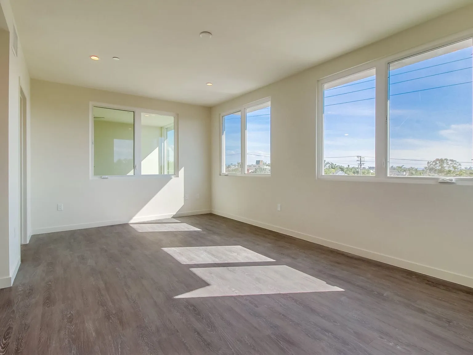 The Evelyn | One-of-a-Kind 1,738 Sq. Ft. Townhome Loft with Private Rooftop — Photo 4