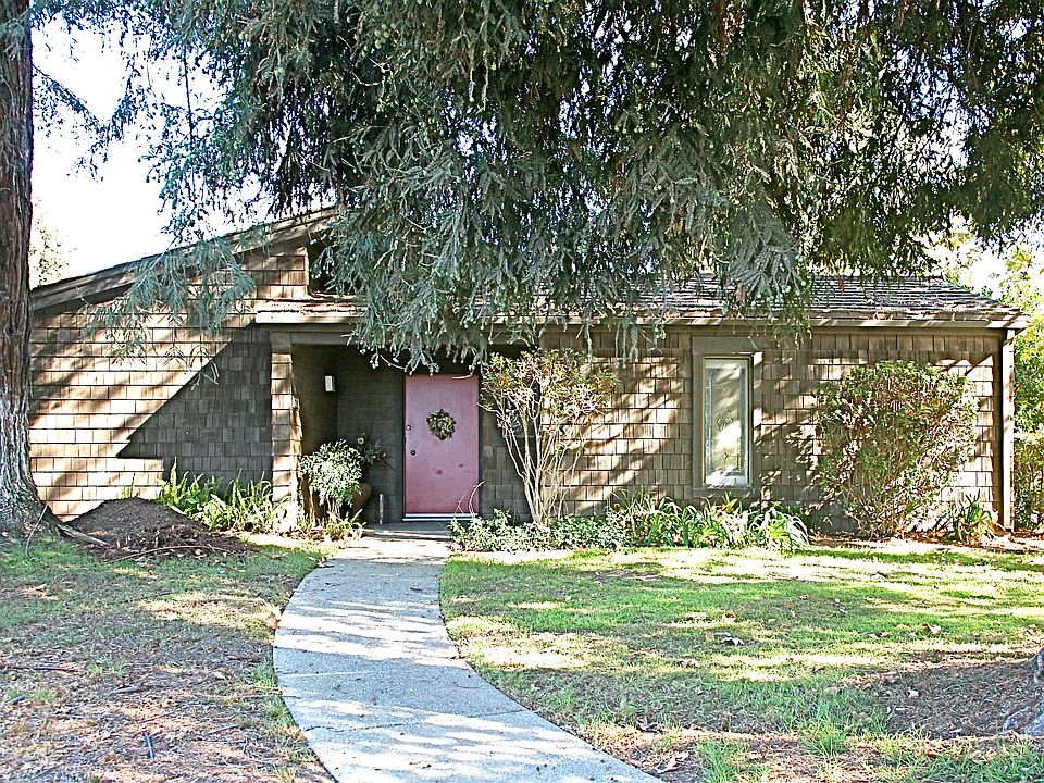 1st image of 611 Las Perlas Dr