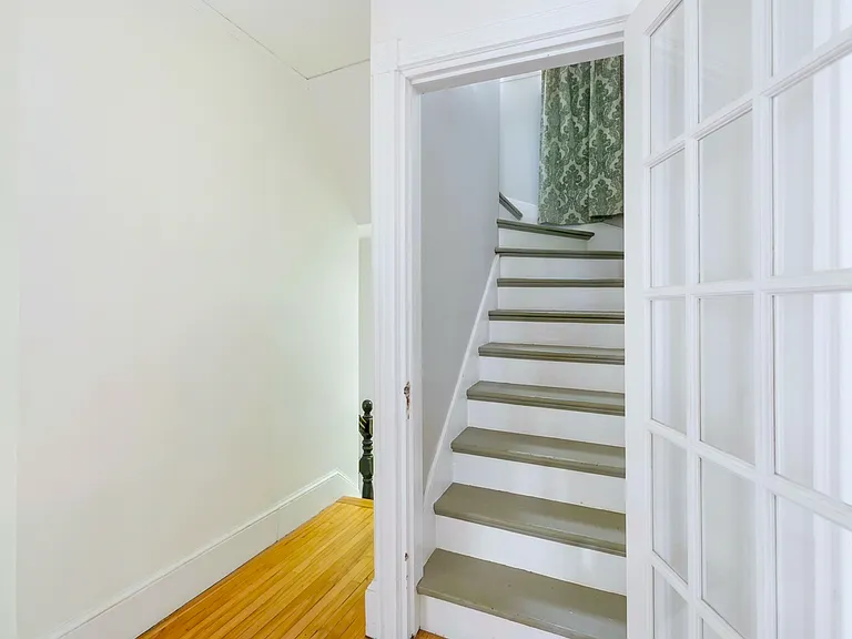 252 State St — Photo 21