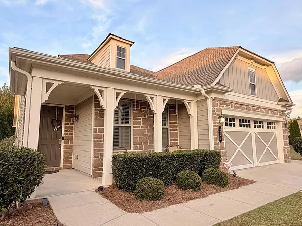 225 Spruce Pine Cir, Peachtree City, GA 30269