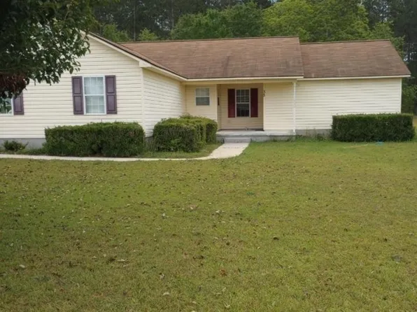 33 Edenwilde Dr, Sandersville, GA 31082