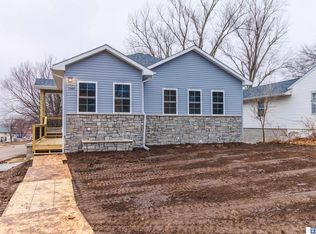 1301 N 9th St, Beatrice, NE 68310