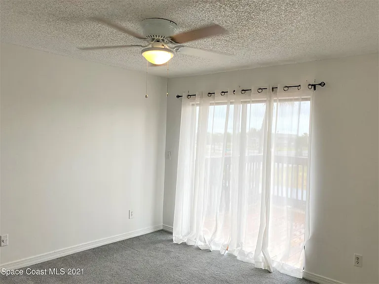2003 N Shannon Ave — Photo 10