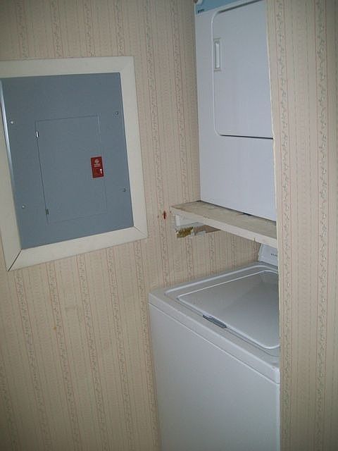 2nd image of 11140 Stratford Dr