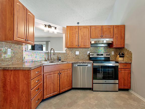 5th image of 7213 Bluecrest Dr