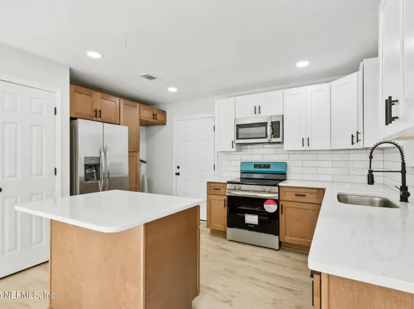 3078 DIGNAN Street, Jacksonville, FL 32254