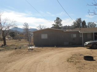 25087 Roxbury Rd, Apple Valley, CA 92307