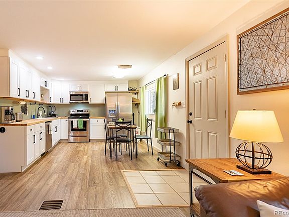 5th image of 220 Burland Drive