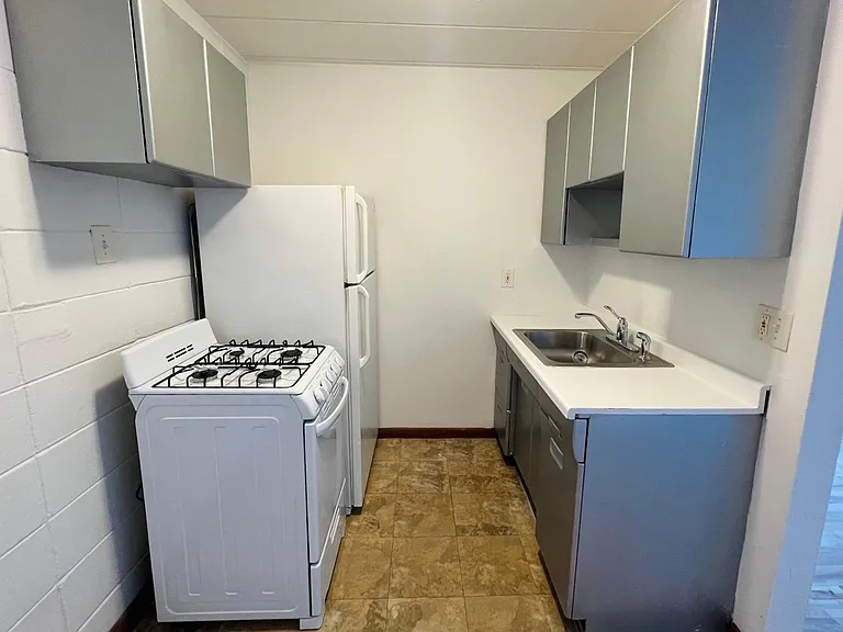 2427 Blaisdell Ave — Photo 2