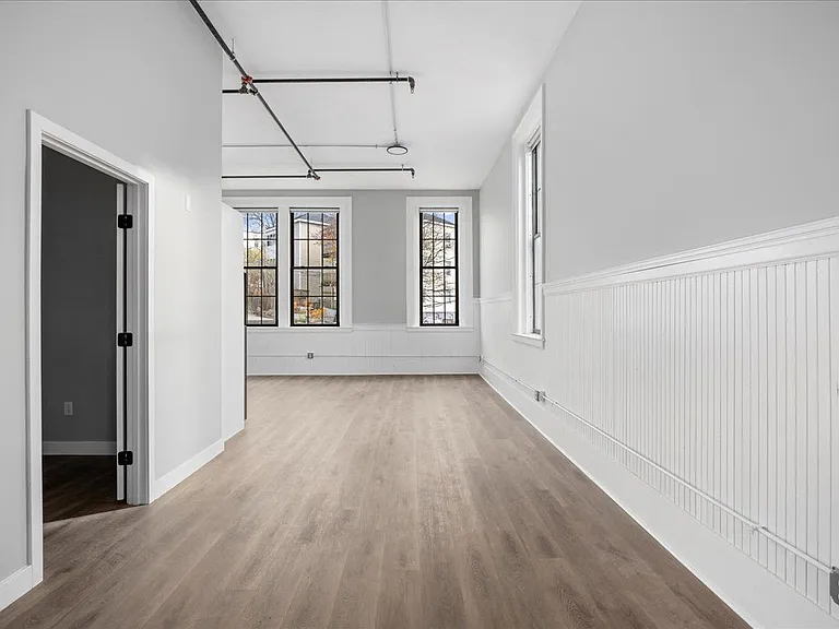 22 Waverly St — Photo 17