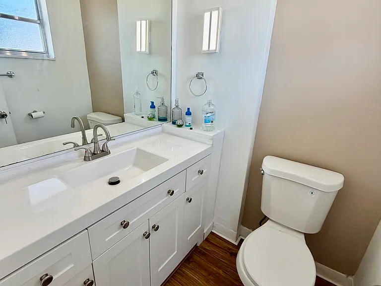 1000 NE 14th Ave #304 — Photo 9