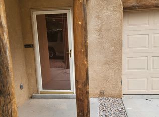 6744 Camino Rojo, Santa Fe, NM 87507