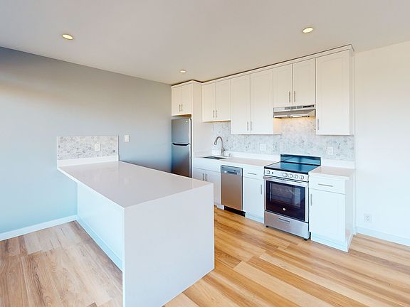 2nd image of 3420 Market St APT 3